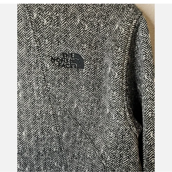 The North Face Women's Heather black & white tweed winter jacket - Picture 4 of 7